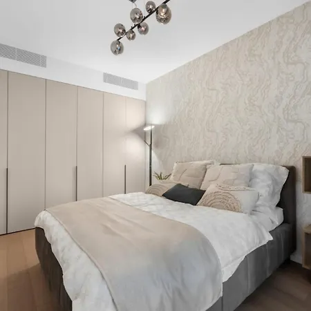 Skypark With Balcony Apartment Bratislava